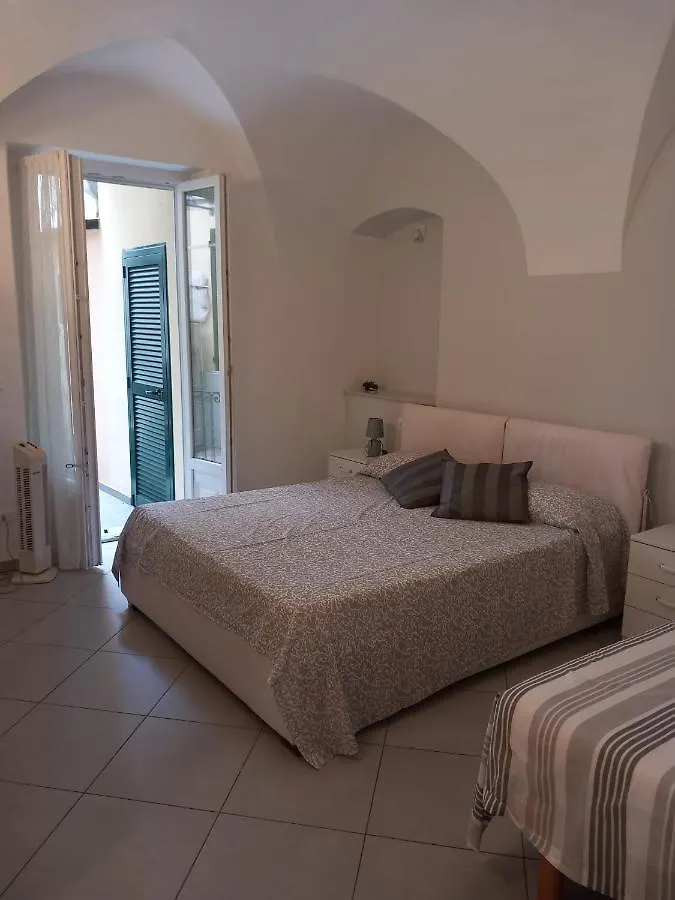Casa Colombo Daire Finale Ligure 0*,  İtalya